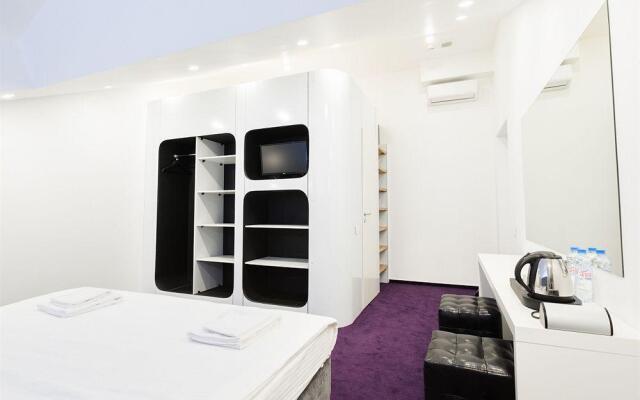Sleepbox Hotel