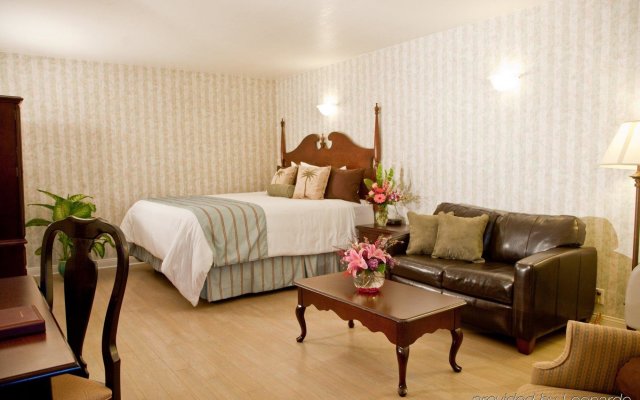 Carousel Inn and Suites
