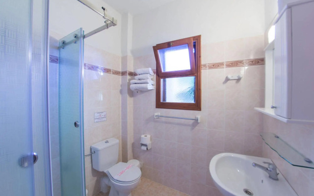 Sea View Village - Studios & Apartments