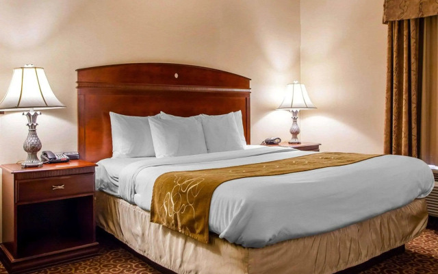 Comfort Suites East Brunswick - South River