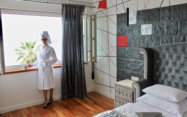 Galeria Valeria Seaside Downtown - MAG Quaint & Elegant Boutique Hotel
