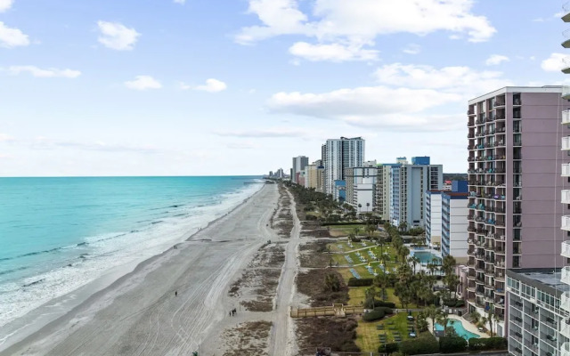 Newly Renovated Oceanfront 1BR Condo