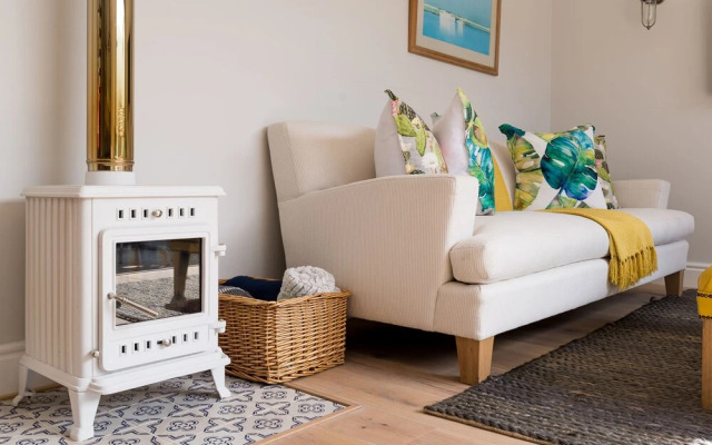 Duncan Road 38 - Adults Only