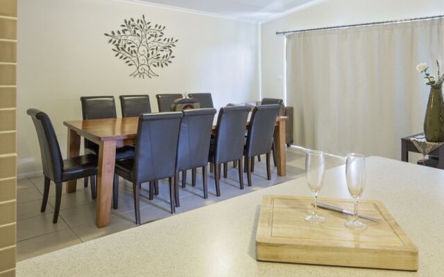 Eclipse 5- Spacious Townhouse
