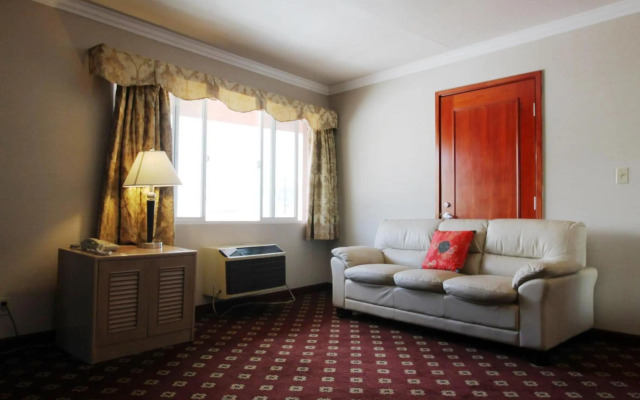 Metro Plaza Hotel