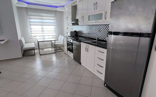 Luxury 2 Bedroom With Pool 300 Meters to the sea