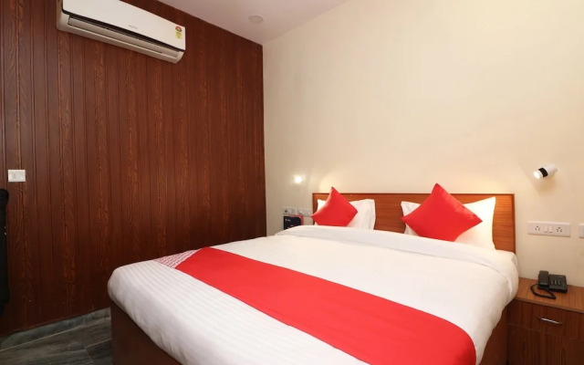 OYO Flagship 23709 Hotel Meerut International