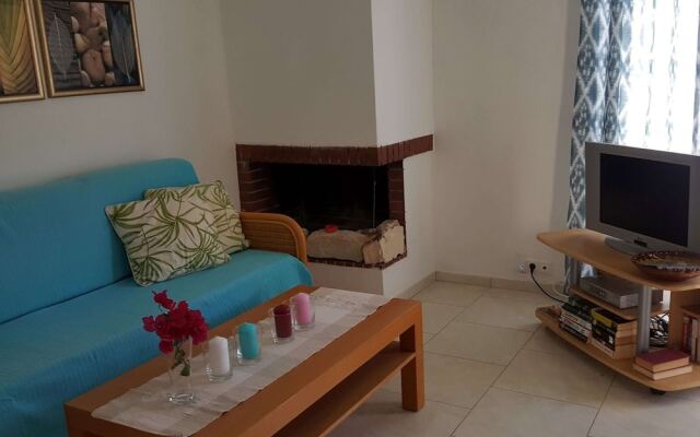 Splendid Holiday Home With Swimming Pool