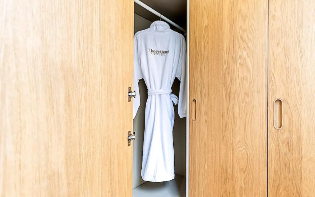 Urban Luxury in the Heart of Chelsea - King Bed!