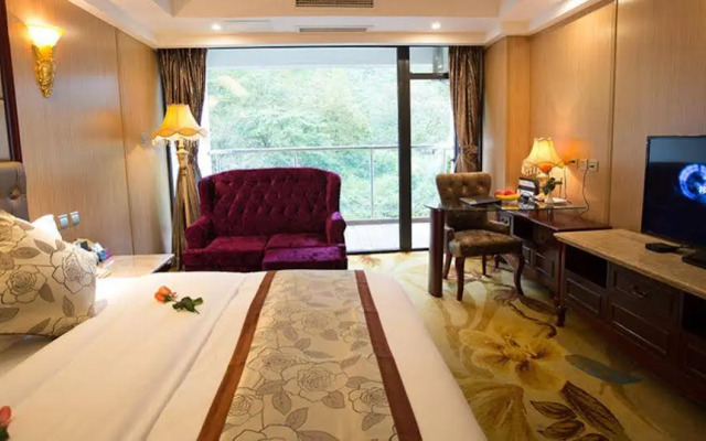 Huashuiwan No. 1 Hot Spring Hotel