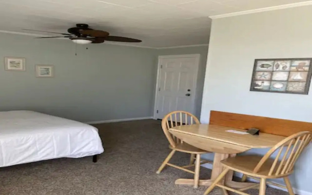 Echo Motel & Oceanfront Cottages