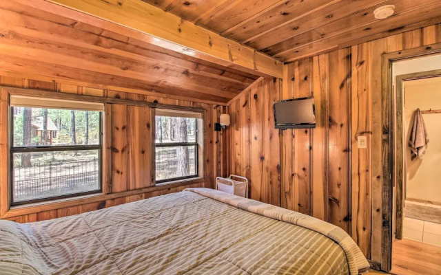 Deck & Grill: Pet-friendly Lakeside Cabin