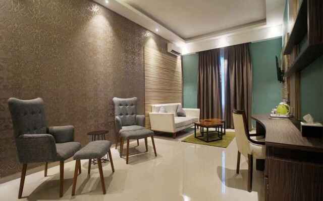 Triizz Hotel Semarang by Royal Singosari
