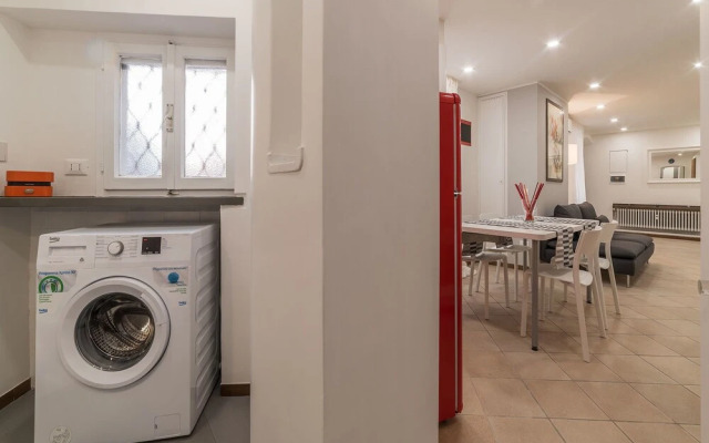 Montecitorio Lovely Apartment