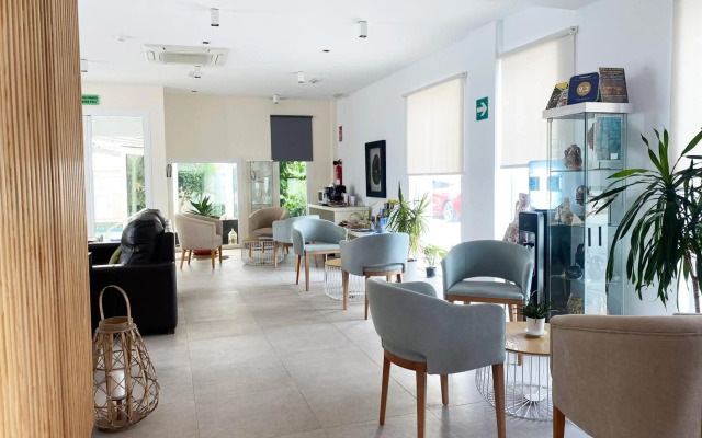Hotel Senderos