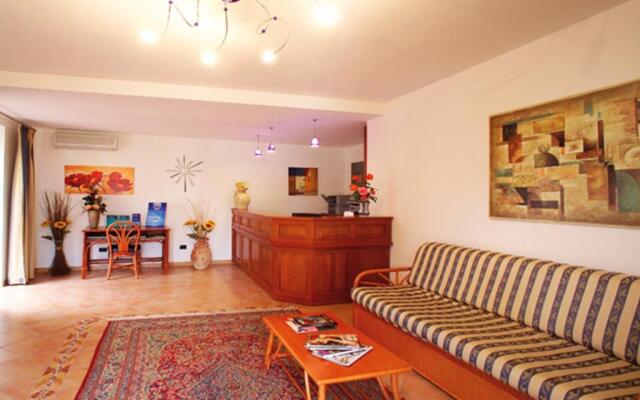 Oasis Hotel Residence & Resort