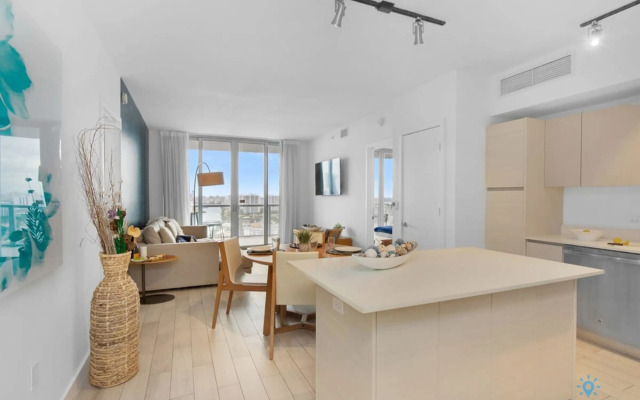 Infinite View Balcony Amazing Pool Near Beach