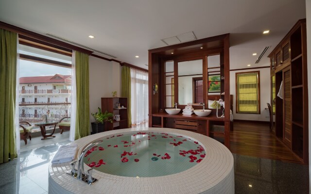 Vid Angkor Boutique
