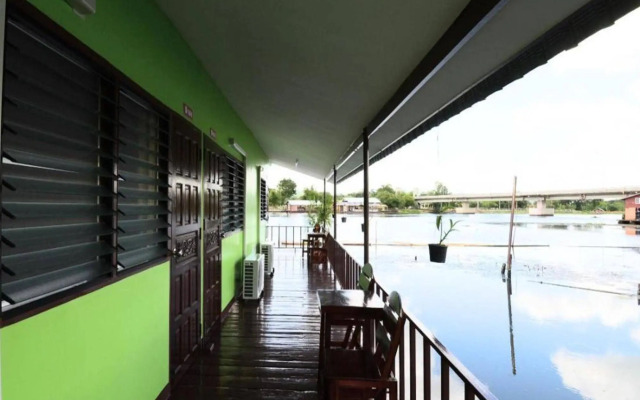 The Best Riverside Guesthouse Kanchanaburi