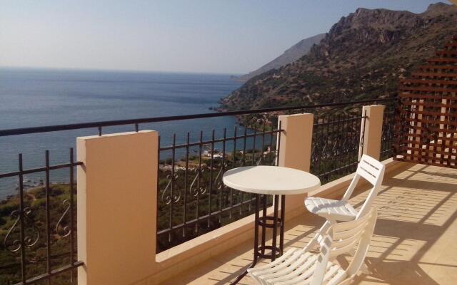 Seaview Studio, 3 Pers Panoramic Seaview in Beautiful Setting, West From Chania