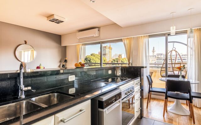 2BR Family Apt Puente de la Mujer View