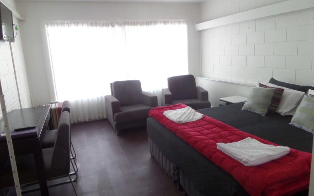 Motel Oasis