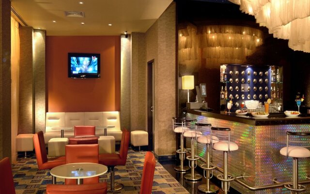 Grand Hometel Malad