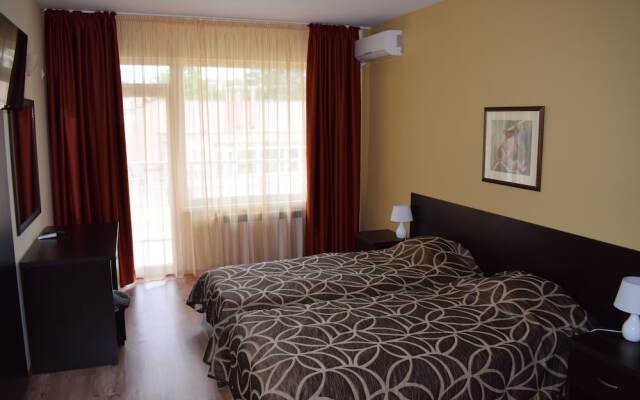 Druzhba Hotel