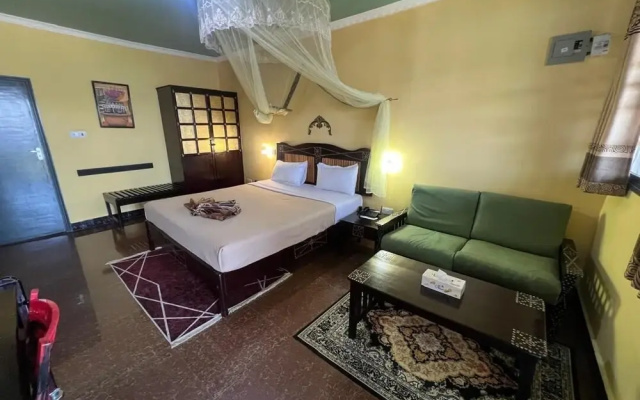 Rusty Rock Beach Resort & Spa