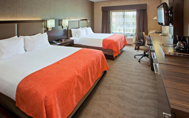 Holiday Inn Express and Suites Columbus Edinburgh by IHG