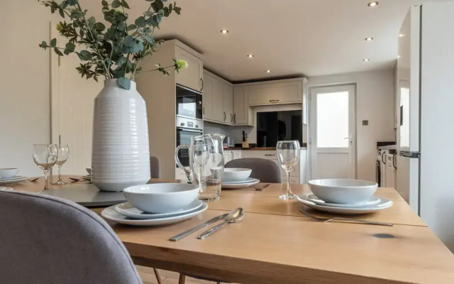 Bright&Spacious 3BD in Centre of Bourton