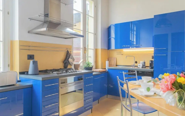 Night at the Museum Apartment by Rent all Como