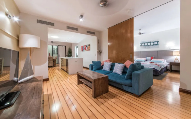Marina Dreams - Airlie Beach