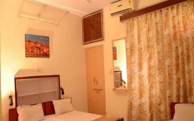 Laxmi Niwas Guest House