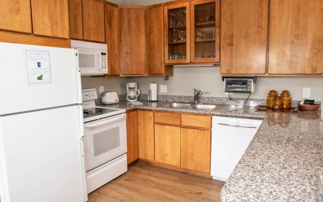 Sunvail S 11a 3 Bedroom Condo by RedAwning