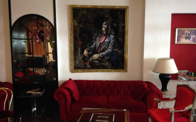 Montree Hotel