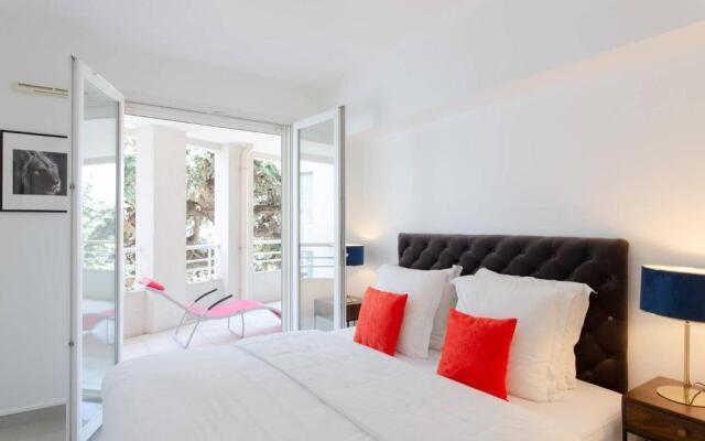 MARTINEZ HOTEL AREA: Modern 3 bedrooms w/ terrace