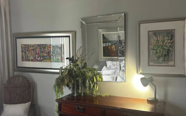 Miguel's Seaview Corner