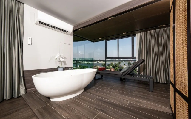 We Hotel Riverfront
