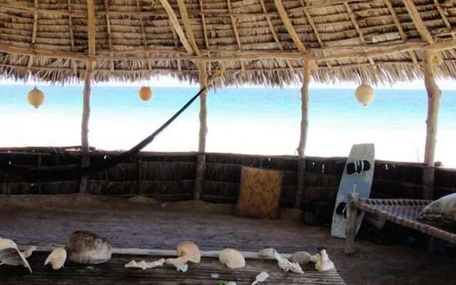 Mikes Camp Kiwayu