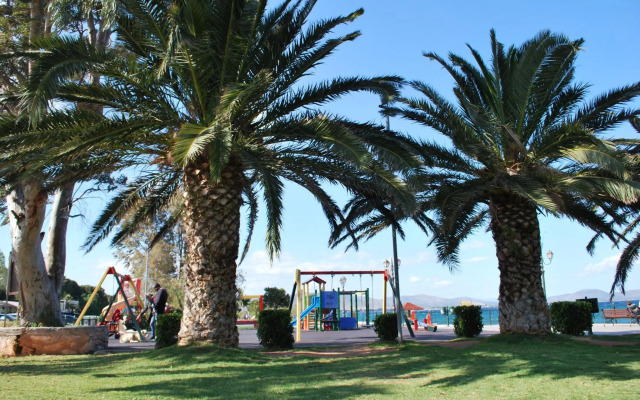 Thomas Beach Hotel