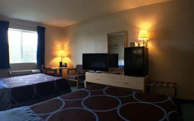Super 8 Canandaigua