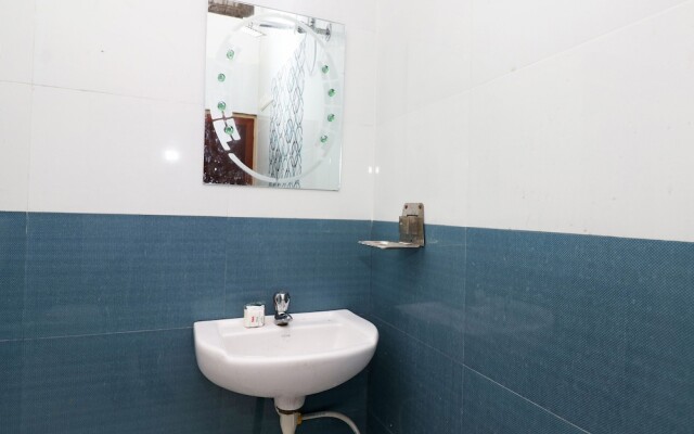 OYO 23121 Hotel 4 U