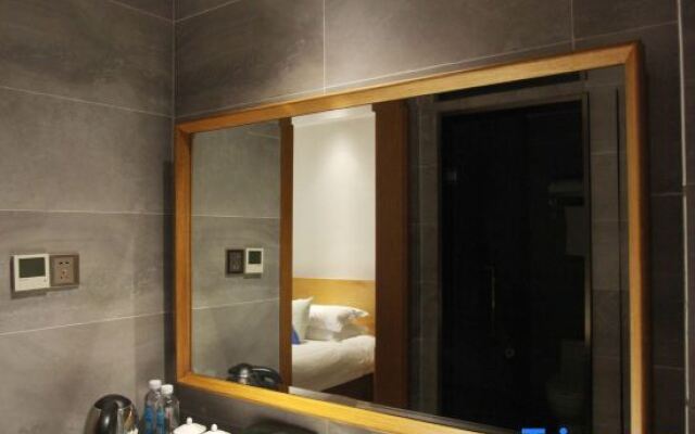 Xiangyang Mega Lifen Garden Hotel