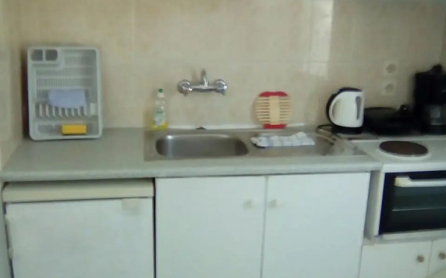 Tony's Apartments