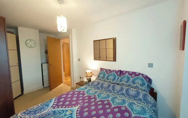 Apartmentsleeps5-balcony-petfriendly-aoarena-heatonpark-onstreetparking