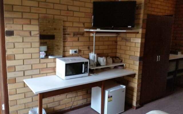 Fish Creek Hotel