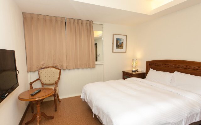 Mucha Hotel