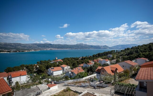 Sea-view Holiday Home in Trogir With Garden