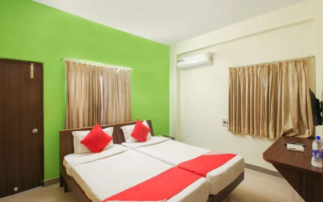 2006 Apartment Begumpet